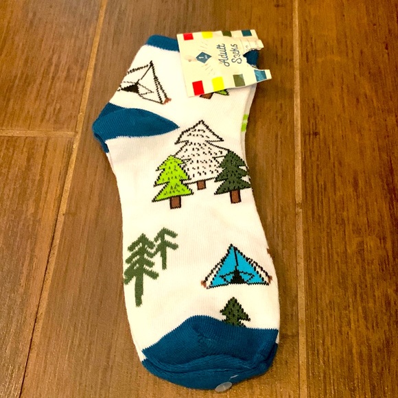 BRAND NEW “Camping Socks”. Adult size 9-12. - Picture 1 of 5